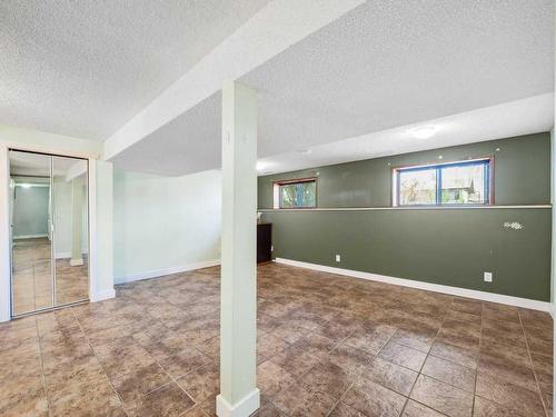 83 Lake Sylvan Close Se, Calgary, AB - Indoor Photo Showing Other Room