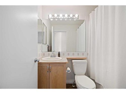 150 Prestwick Crescent Se, Calgary, AB - Indoor Photo Showing Bathroom