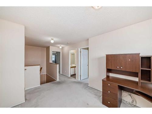 420 Hawkstone Manor Nw, Calgary, AB - Indoor Photo Showing Other Room