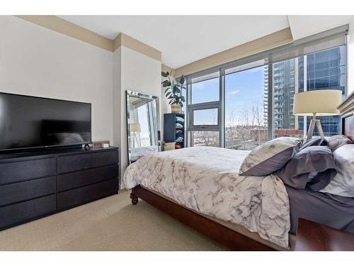 302-211 13 Avenue Se, Calgary, AB - Indoor Photo Showing Bedroom