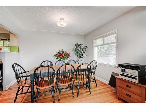 1231 17 Street Nw, Calgary, AB - Indoor Photo Showing Dining Room