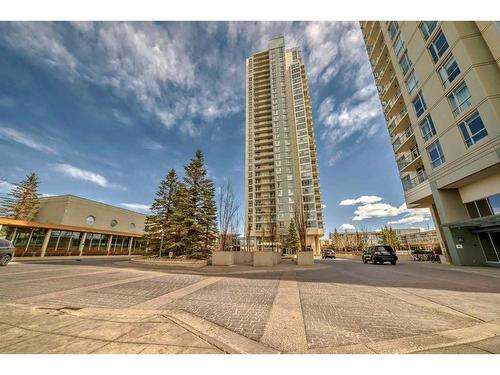 1105-99 Spruce Place Sw, Calgary, AB - Outdoor With Facade