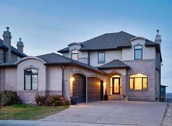 36 Coulee Park SW Calgary, AB T3H 5J6