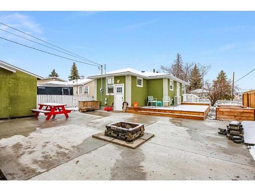 6403 33 Avenue Nw, Calgary, AB - Outdoor With Deck Patio Veranda