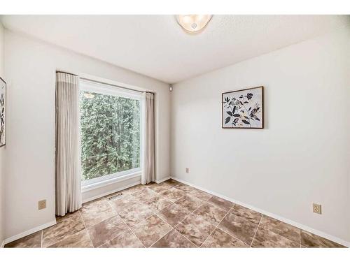 159 Macewan Valley Mews Nw, Calgary, AB - Indoor Photo Showing Other Room