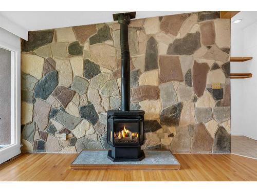 710 68 Avenue Sw, Calgary, AB - Indoor With Fireplace