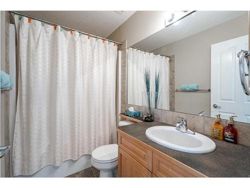638 Citadel Drive Nw, Calgary, AB - Indoor Photo Showing Bathroom