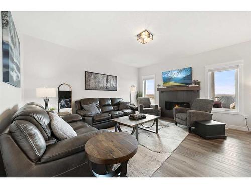 12 Coutts Close, Olds, AB - Indoor Photo Showing Living Room