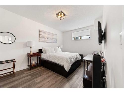 12 Coutts Close, Olds, AB - Indoor Photo Showing Bedroom