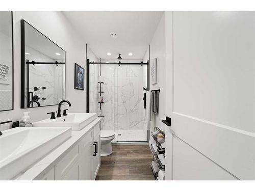 12 Coutts Close, Olds, AB - Indoor Photo Showing Bathroom