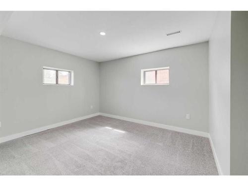 7428 26A Street Se, Calgary, AB - Indoor Photo Showing Other Room