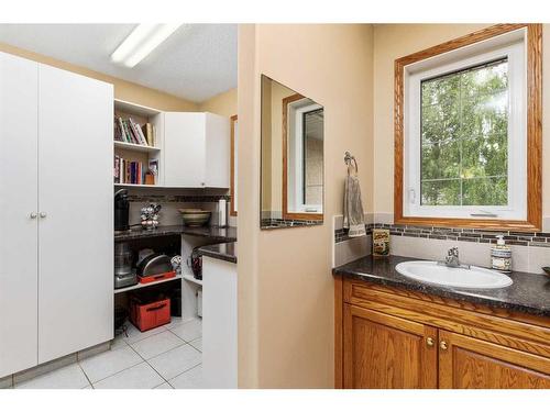 15-33106 Range Road 12, Rural Mountain View County, AB - Indoor Photo Showing Bathroom