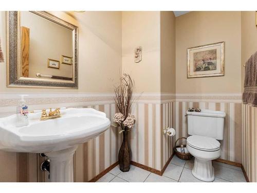 15-33106 Range Road 12, Rural Mountain View County, AB - Indoor Photo Showing Bathroom