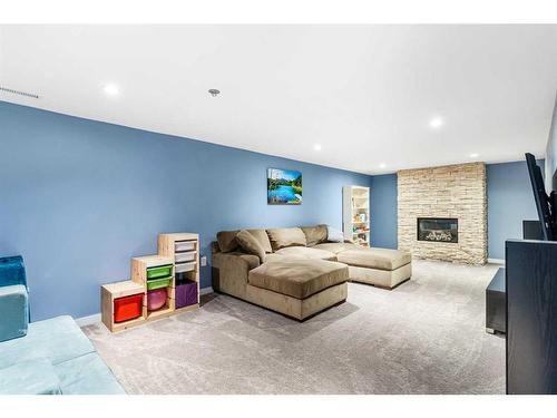 715 84 Avenue Sw, Calgary, AB - Indoor With Fireplace