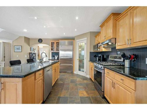 1425 26 Street Sw, Calgary, AB - Indoor Photo Showing Kitchen