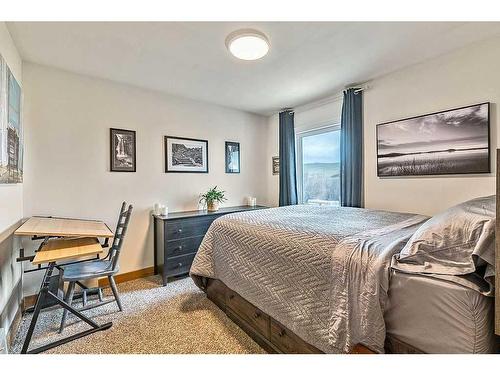 64144 434 Avenue West, Rural Foothills County, AB - Indoor Photo Showing Bedroom