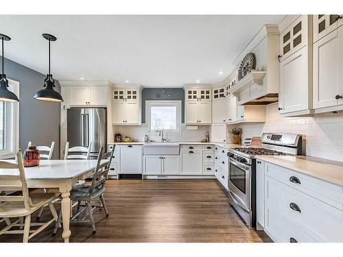 64144 434 Avenue West, Rural Foothills County, AB - Indoor Photo Showing Kitchen