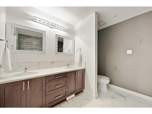 316 Ashley Crescent Se, Calgary, AB - Indoor Photo Showing Bathroom