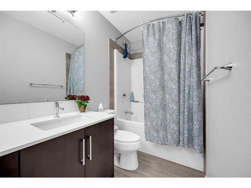 201-135 Redstone Walk Ne, Calgary, AB - Indoor Photo Showing Bathroom