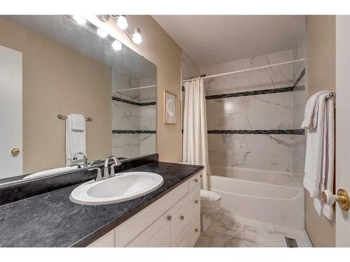 12028 Bonaventure Drive Se, Calgary, AB - Indoor Photo Showing Bathroom