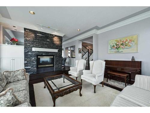 87 Sienna Hills View Sw, Calgary, AB - Indoor Photo Showing Living Room