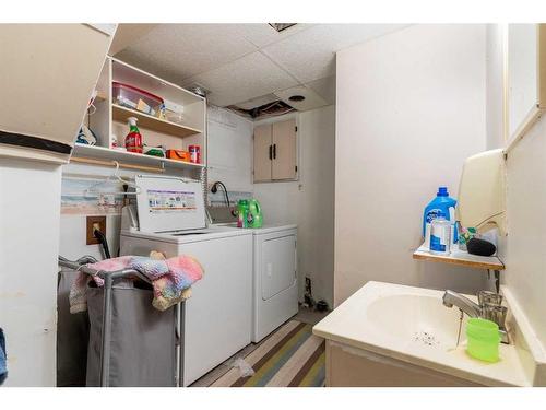 7806 21 Street Se, Calgary, AB - Indoor Photo Showing Laundry Room