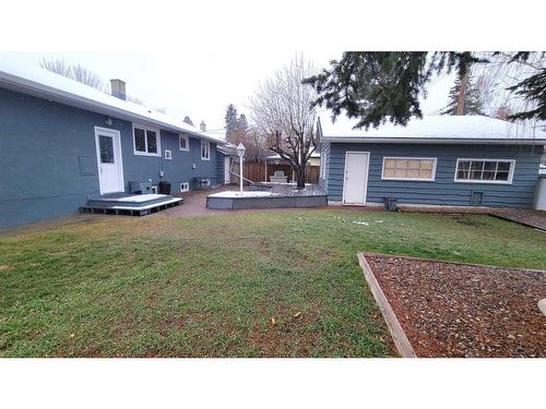 374 Westwood Drive Sw, Calgary, AB - Outdoor