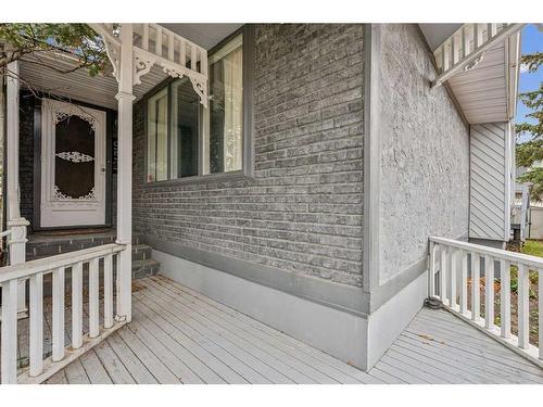 952 39 Avenue Nw, Calgary, AB - Outdoor With Deck Patio Veranda With Exterior
