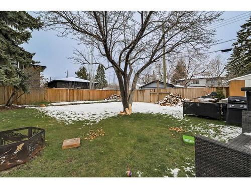 3120 Kildare Crescent Sw, Calgary, AB - Outdoor With Backyard