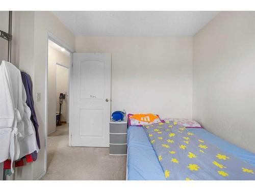 1112-4944 Dalton Drive Nw, Calgary, AB - Indoor Photo Showing Bedroom