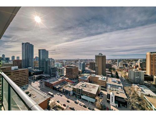 1901-1010 6 Street Sw, Calgary, AB - Outdoor With Balcony With View