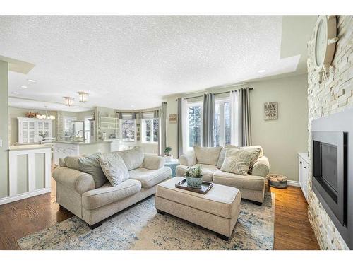 110 Mt Robson Close Se, Calgary, AB - Indoor Photo Showing Living Room