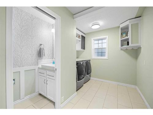 110 Mt Robson Close Se, Calgary, AB - Indoor Photo Showing Laundry Room