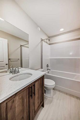 21 Belmont Drive Sw, Calgary, AB - Indoor Photo Showing Bathroom