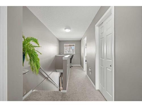 29 Royal Oak Gardens Nw, Calgary, AB - Indoor Photo Showing Other Room