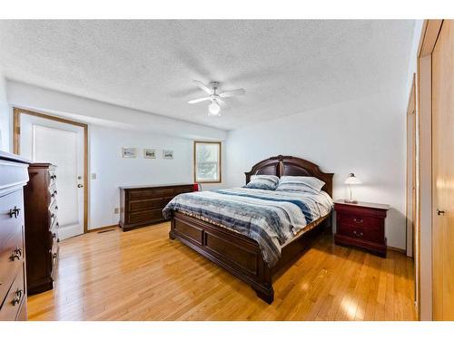 161 Shawfield Road Sw, Calgary, AB - Indoor Photo Showing Bedroom
