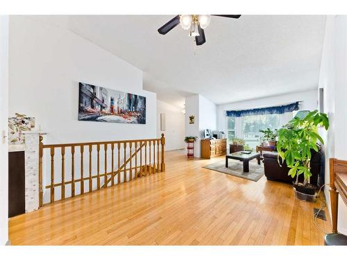 161 Shawfield Road Sw, Calgary, AB - Indoor Photo Showing Other Room