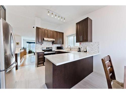 161 Shawfield Road Sw, Calgary, AB - Indoor Photo Showing Kitchen With Stainless Steel Kitchen With Upgraded Kitchen