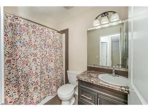 42 Panora Street Nw, Calgary, AB - Indoor Photo Showing Bathroom