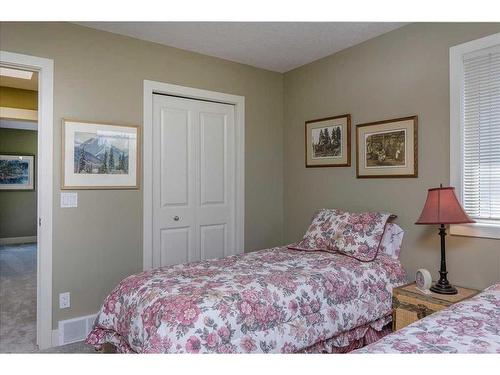 1348 Shannon Common Sw, Calgary, AB - Indoor Photo Showing Bedroom