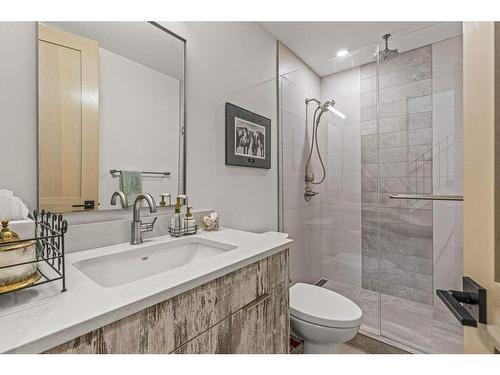 628 Silvertip Road, Canmore, AB - Indoor Photo Showing Bathroom