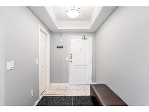 607-114 15 Avenue Sw, Calgary, AB - Indoor Photo Showing Other Room