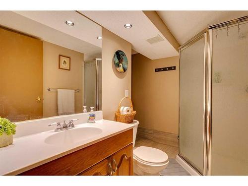 338 Millrise Drive Sw, Calgary, AB - Indoor Photo Showing Bathroom