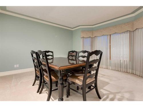 3001 10 Street, Didsbury, AB - Indoor Photo Showing Dining Room