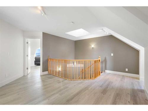 39 Slopes Grove, Calgary, AB - Indoor Photo Showing Other Room