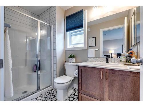 137 Creekside Boulevard Sw, Calgary, AB - Indoor Photo Showing Bathroom