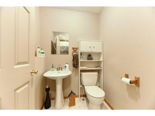 35 Saddlemead Green Ne, Calgary, AB - Indoor Photo Showing Bathroom