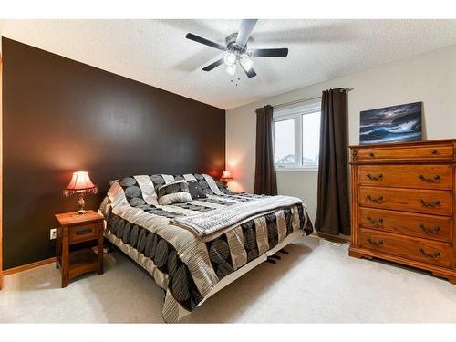 35 Saddlemead Green Ne, Calgary, AB - Indoor Photo Showing Bedroom