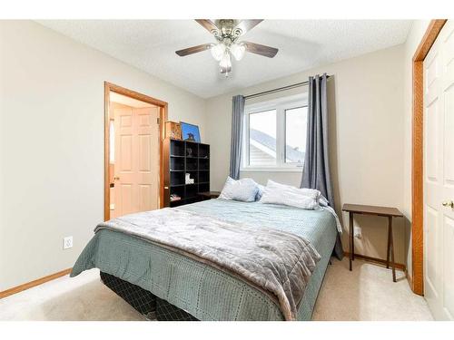 35 Saddlemead Green Ne, Calgary, AB - Indoor Photo Showing Bedroom