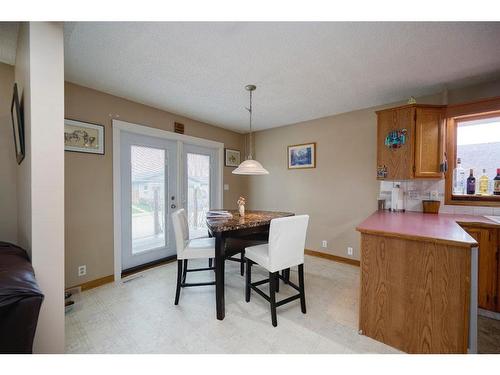 36 Taylor Way Se, Airdrie, AB - Indoor